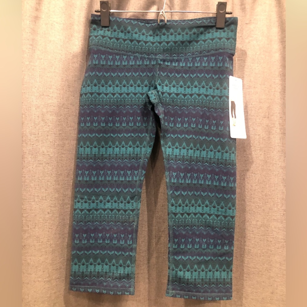 ALO NWT capri leggings